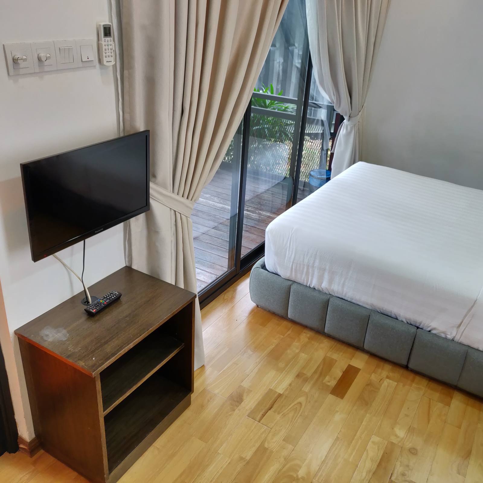 Executive Room